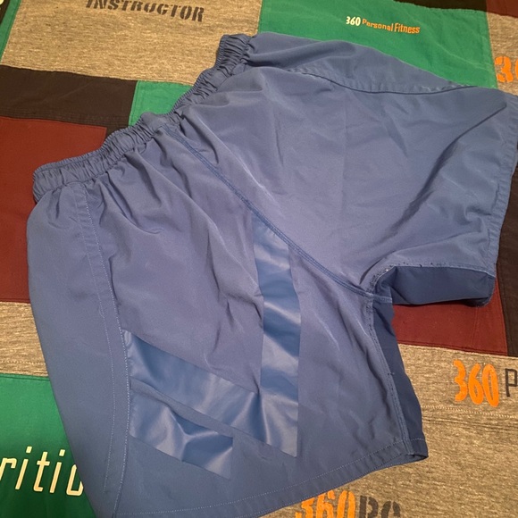 Vull Sport Shorts - Picture 2 of 2